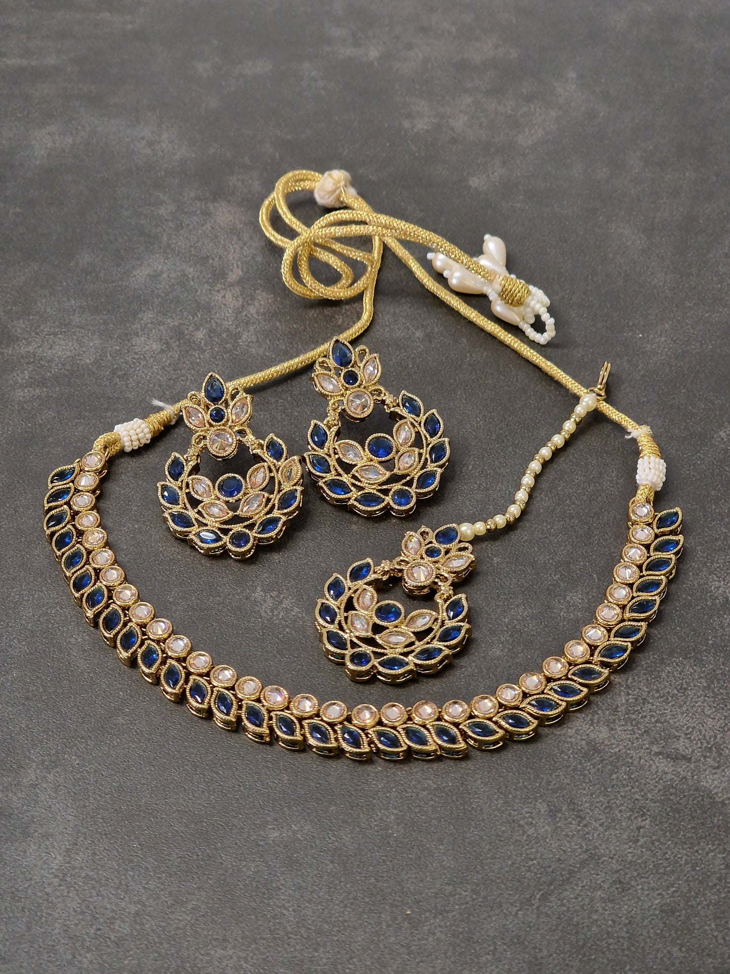 Dalia - Available in various colours