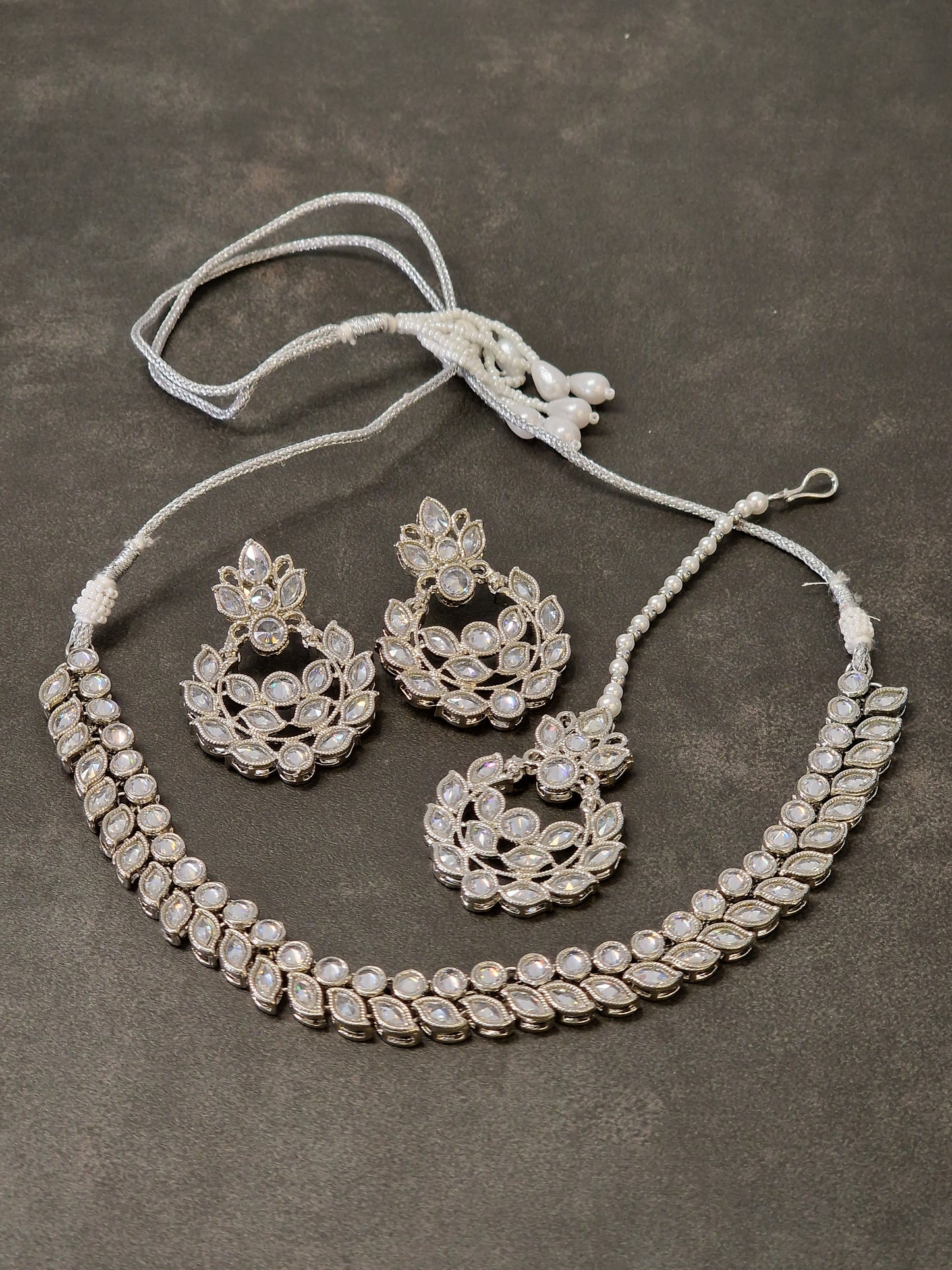 Dalia - Available in various colours