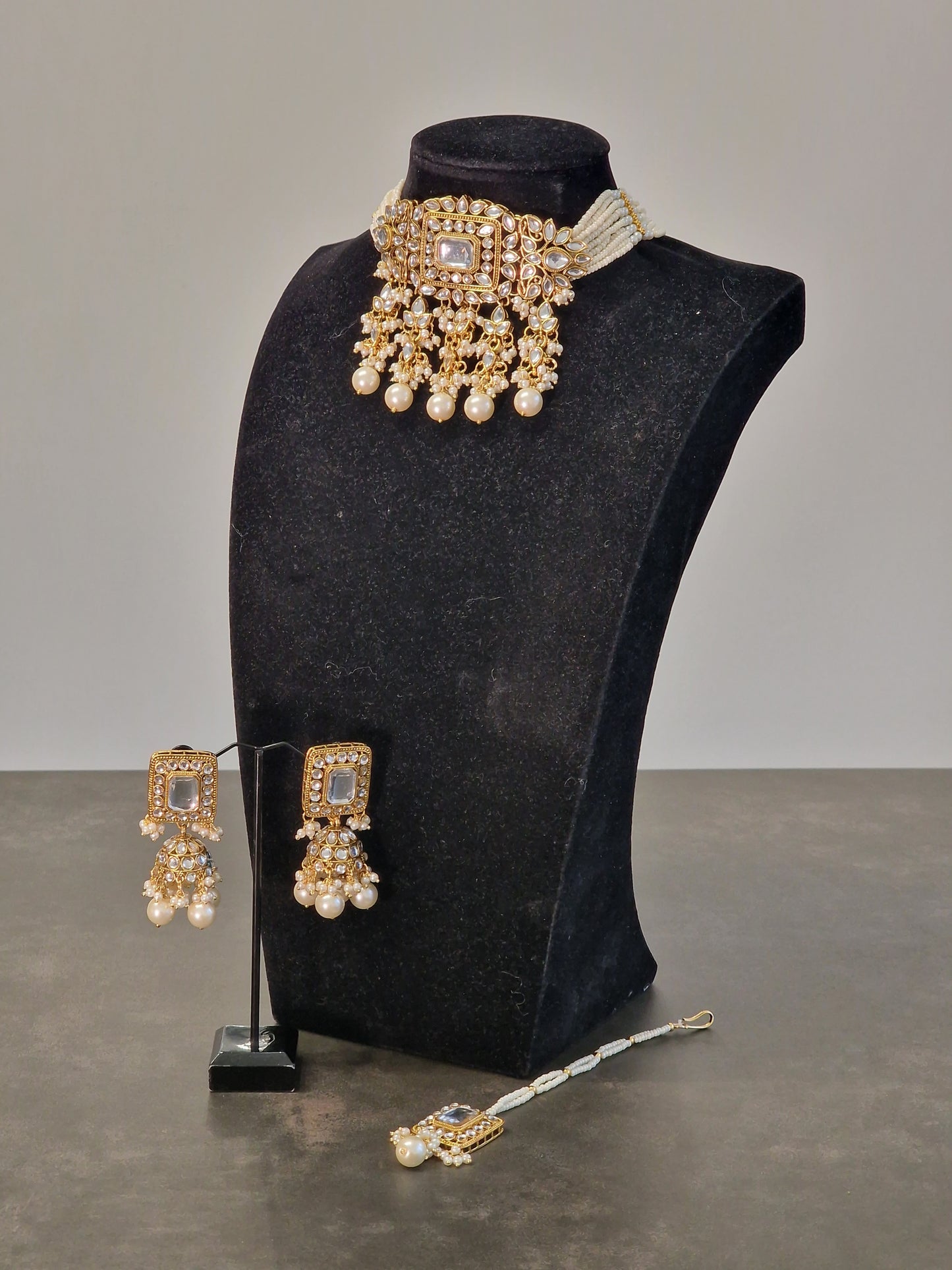Ishita - Available in various colours