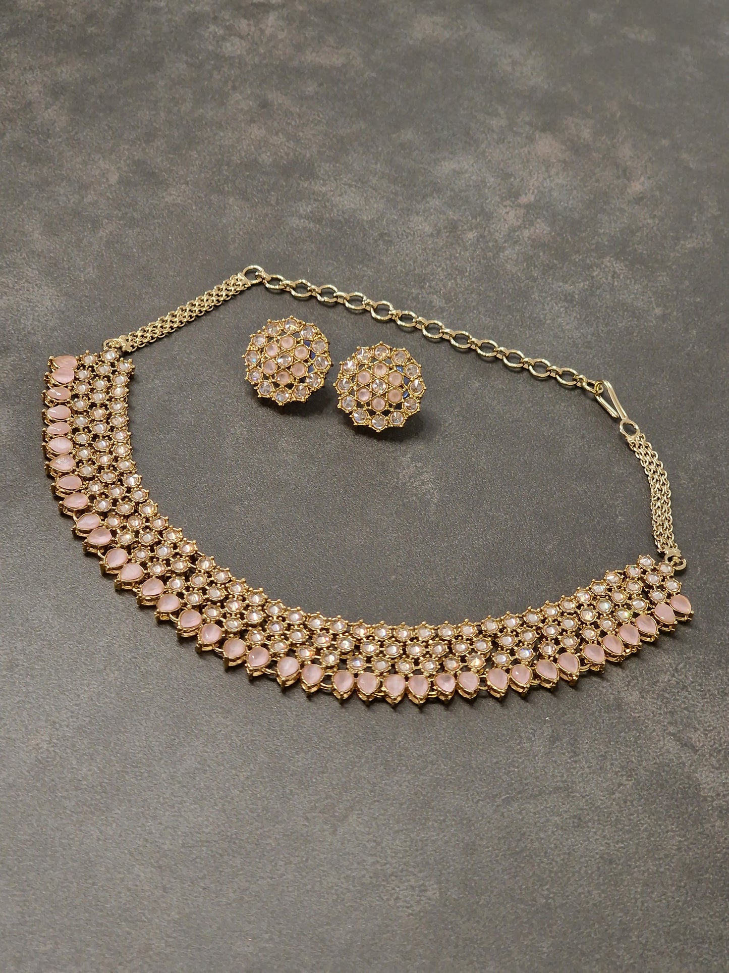 Tina - Available in various colours