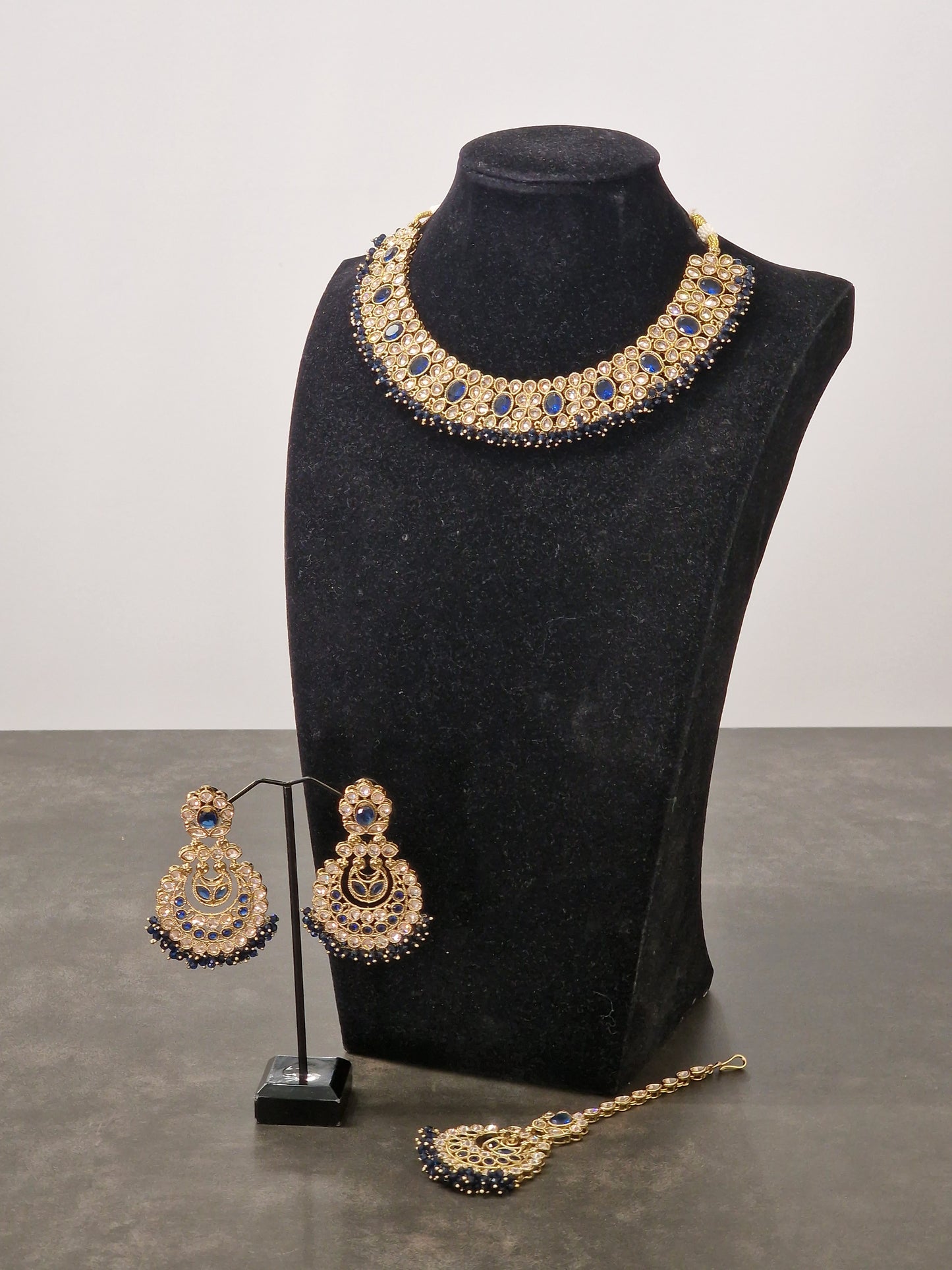 Malti - Available in various colours
