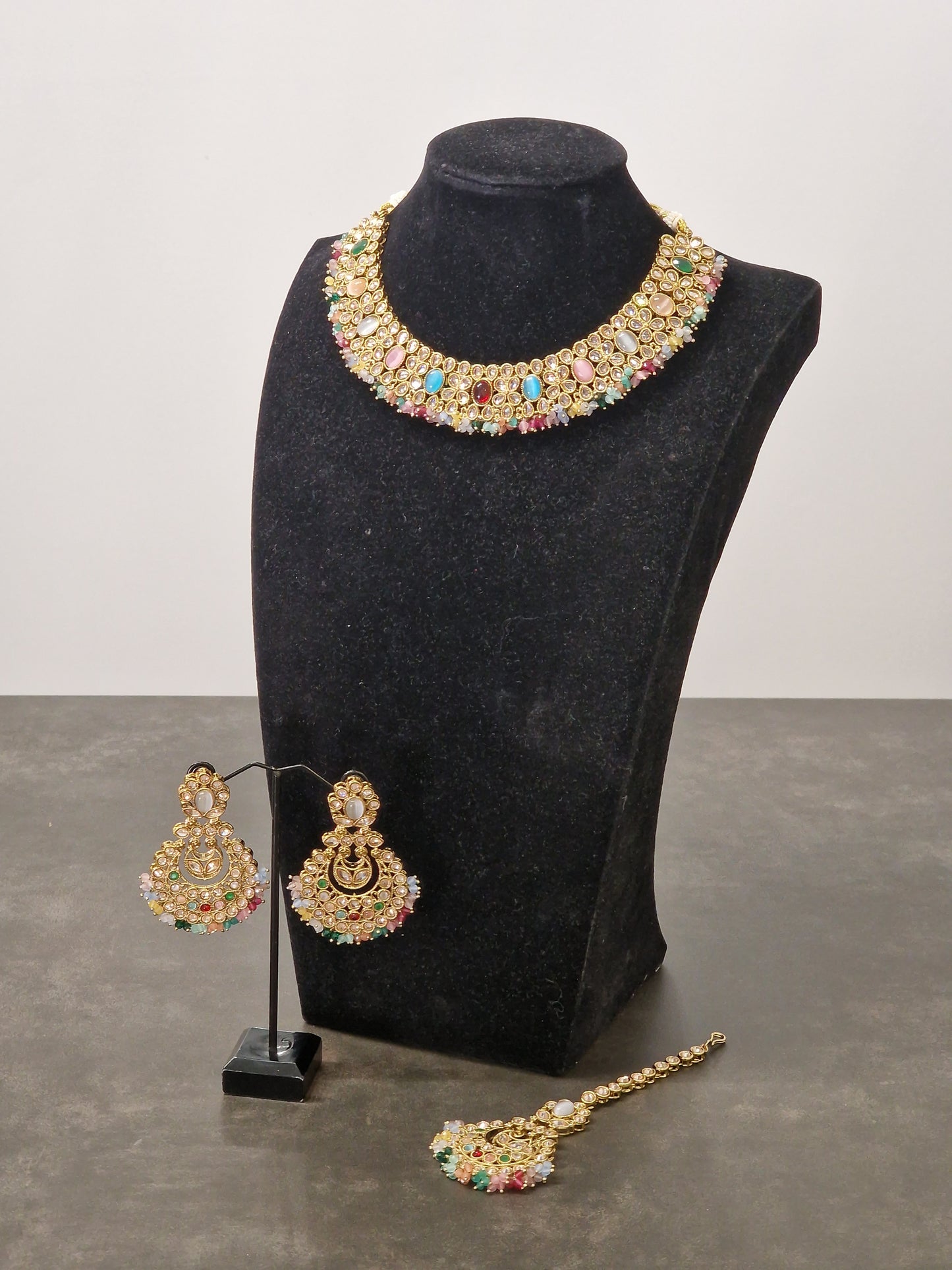 Malti - Available in various colours