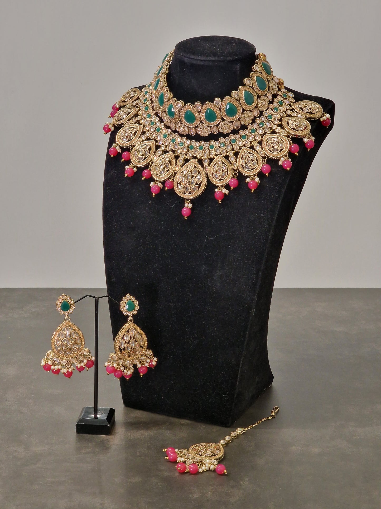 Bani - Available in various colours