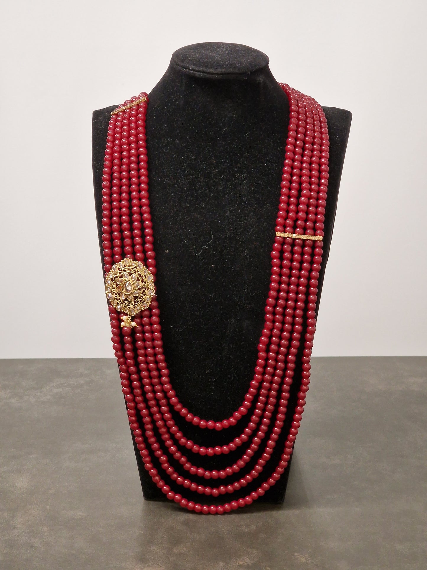 Maroon Kalgi & Mala
