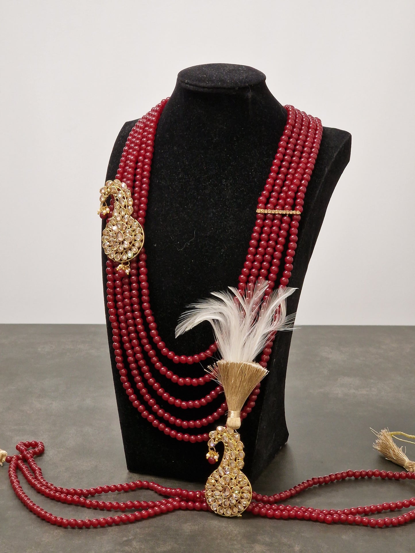 Maroon Kalgi & Mala