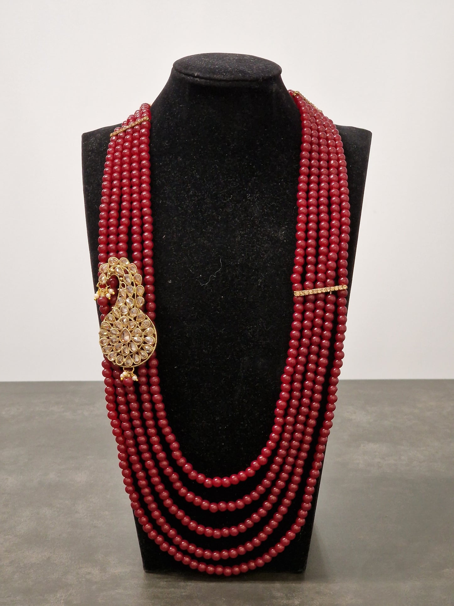 Maroon Kalgi & Mala