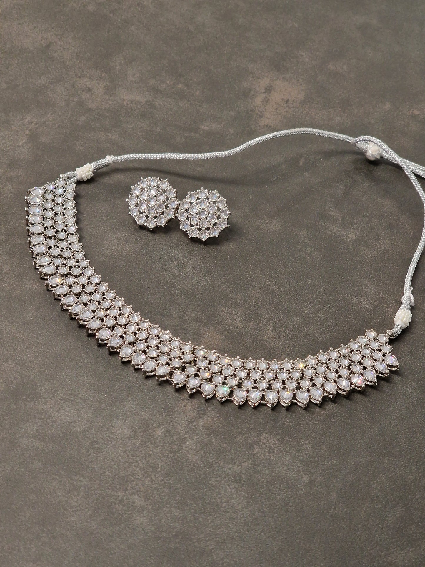 Tina - Available in various colours