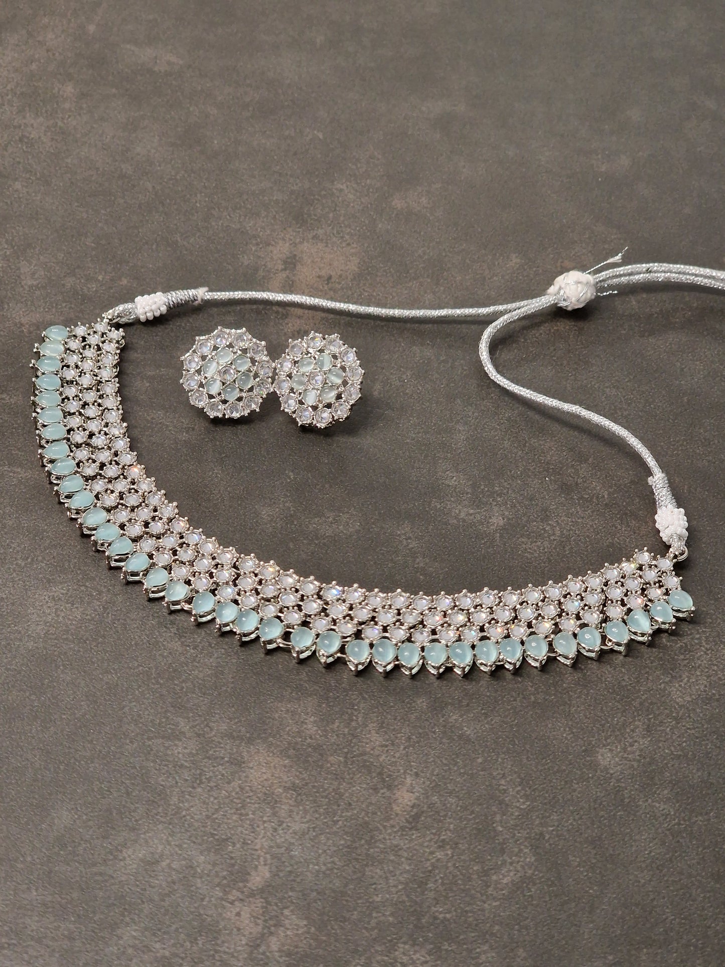 Tina - Available in various colours