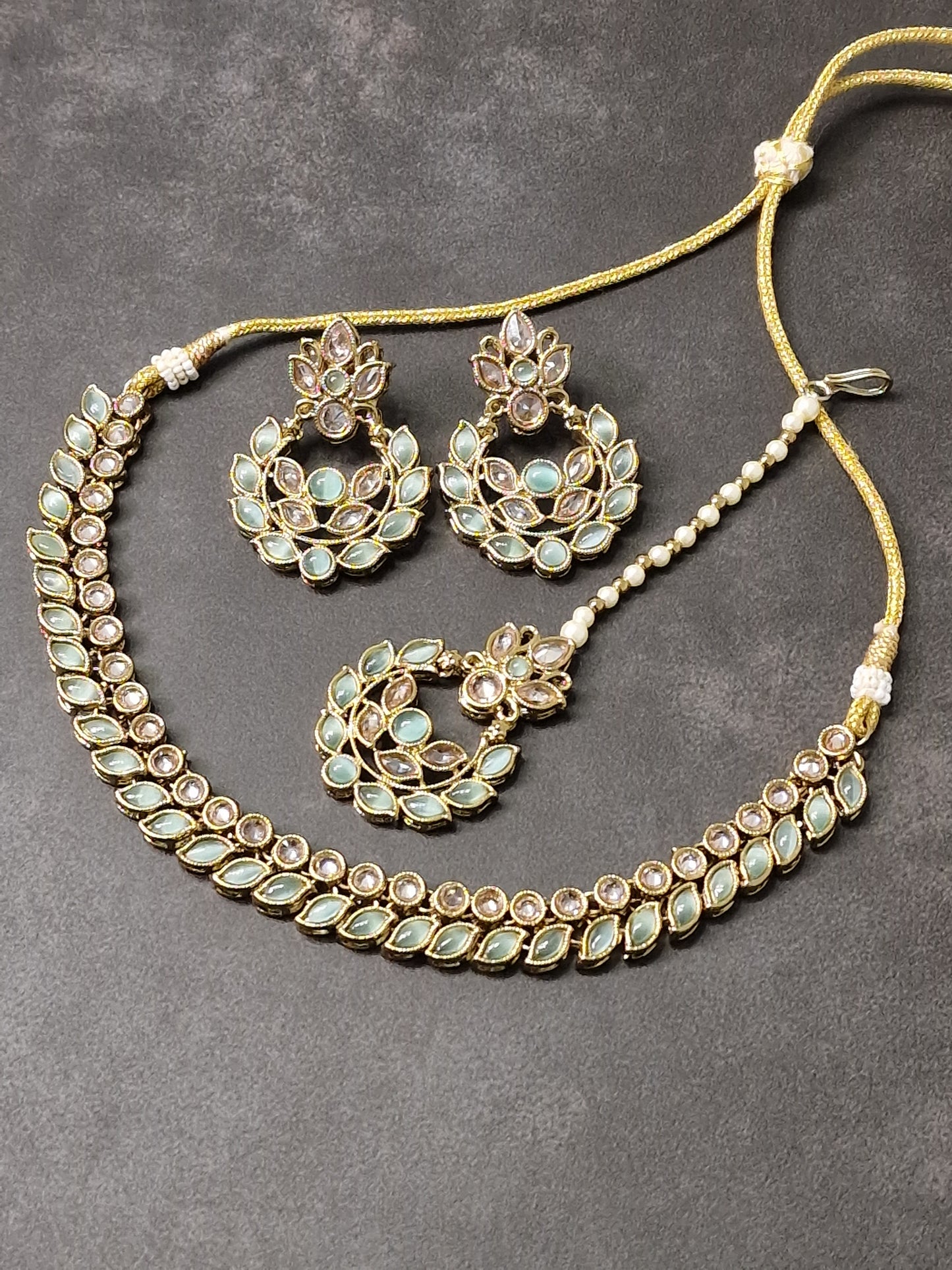 Dalia - Available in various colours