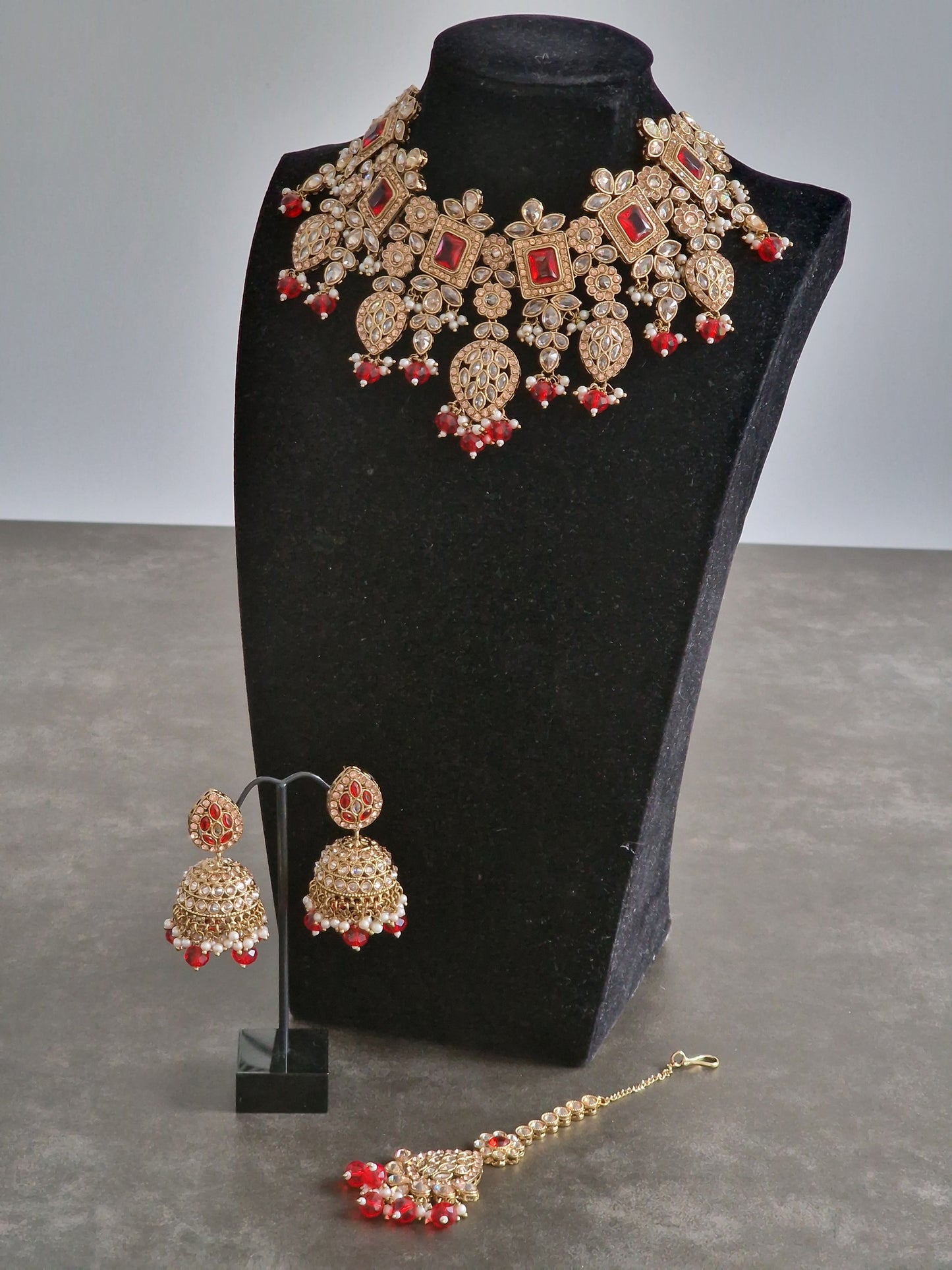 Shaana - Available in various colours
