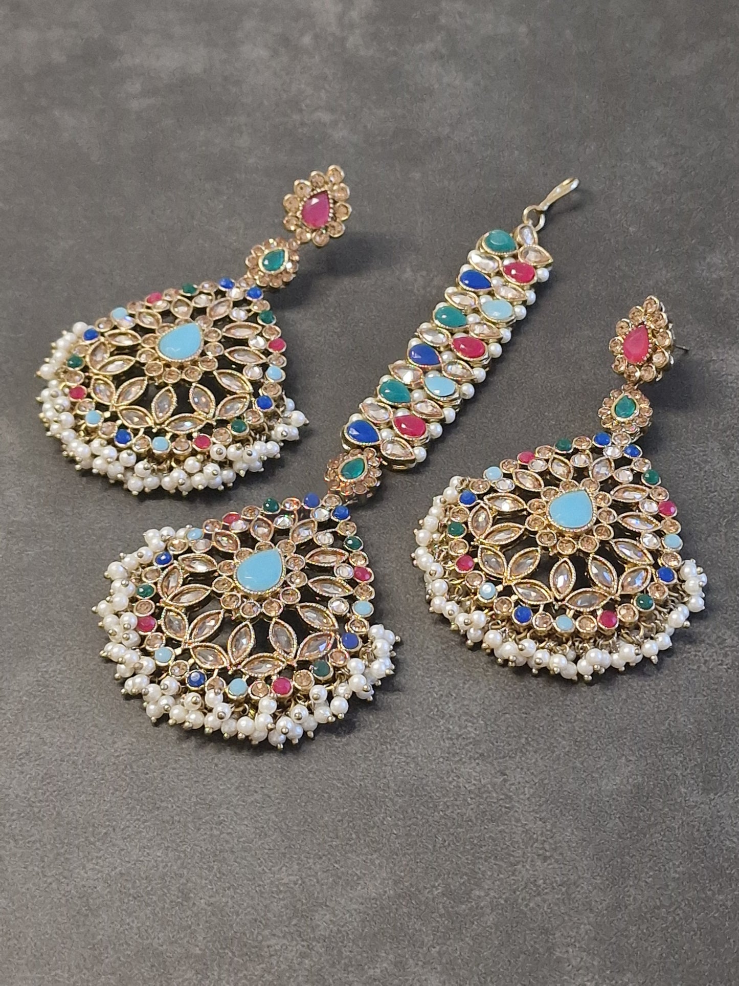 Earrings tikka sets