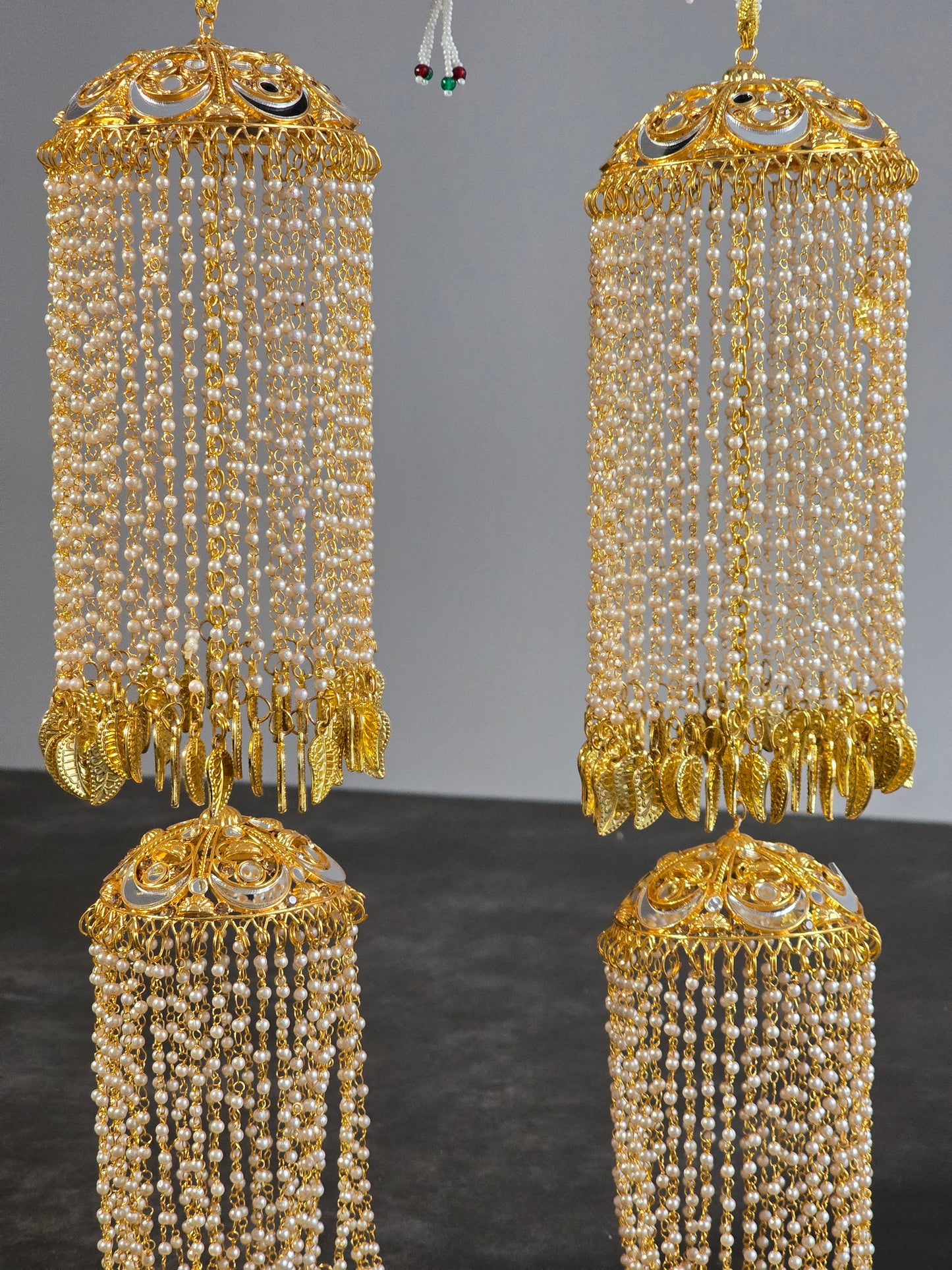 Mirrored pearl double teir kaleeray